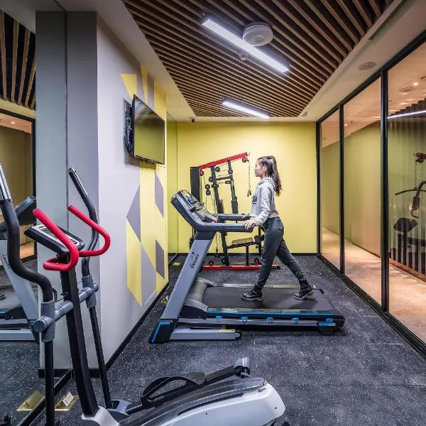 哈尔滨中央大街亚朵轻居酒店，位于哈尔滨的酒店