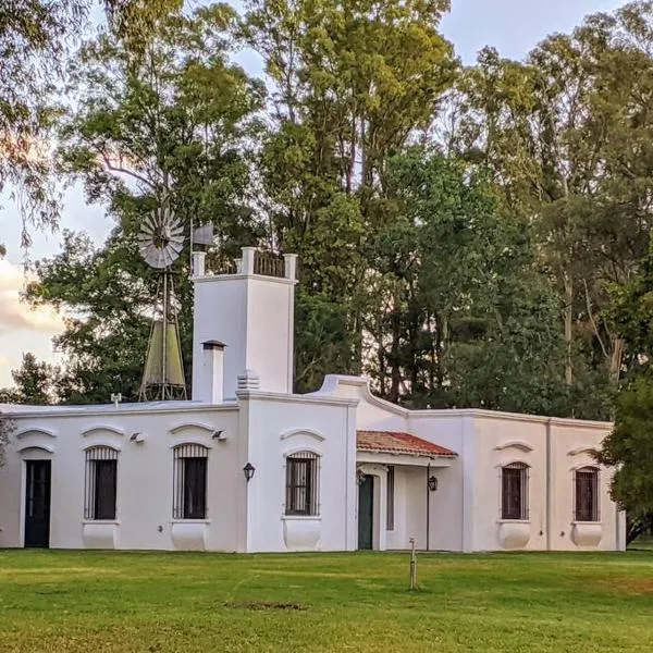 Estancia La Aurora, en Provincia de Buenos Aires，位于阿苏尔的酒店