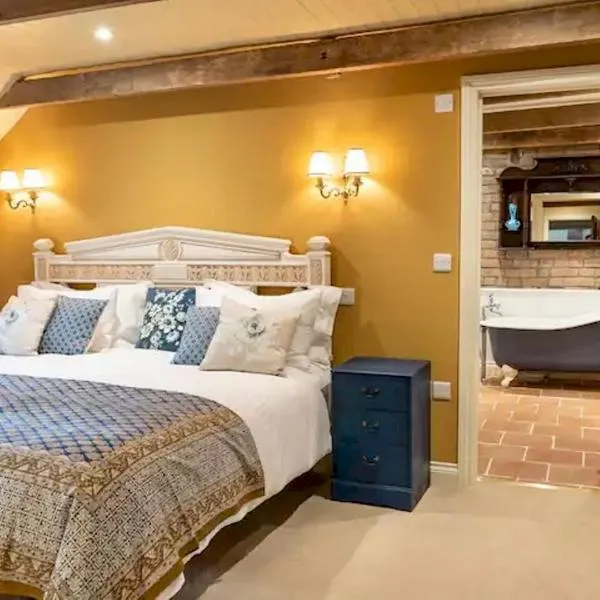 Pass The Keys Goose Feather Barn, Wedmore luxury cottage for two，位于Wedmore的酒店