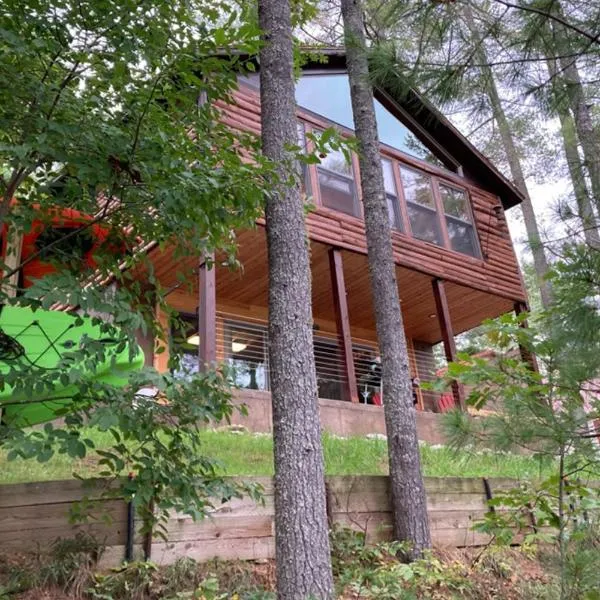 Camp Two Loons，位于牛津的酒店