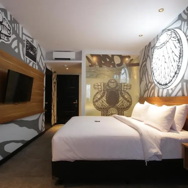 Creative Restart Hotel - CARTEL Bandung，位于万隆的酒店