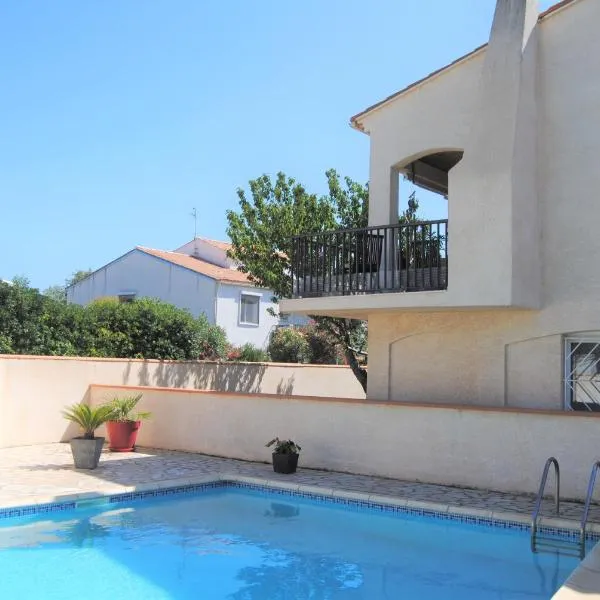 Appartement avec piscine et parking privé，位于阿格德的酒店