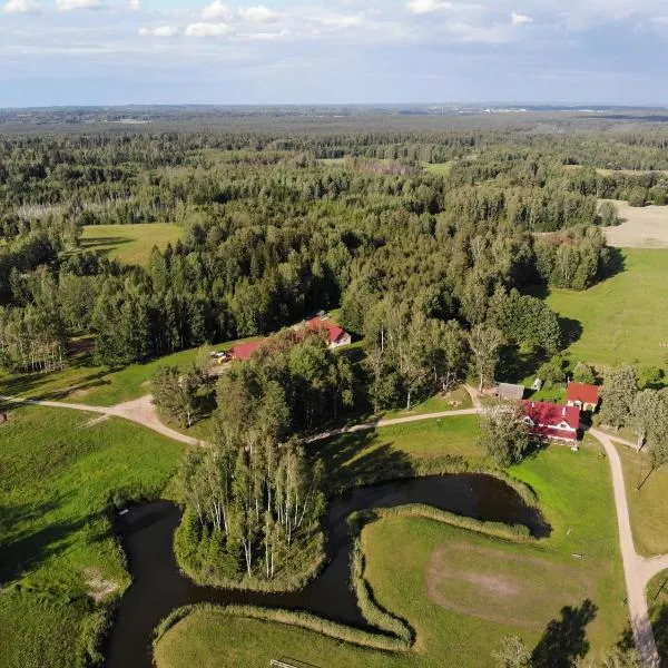 Klajumi Countryside Cottages & Nature retreat，位于Kaplava的酒店
