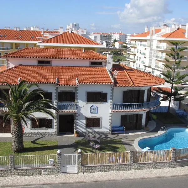 圣海滩度假屋，位于São Pedro da Cadeira的酒店