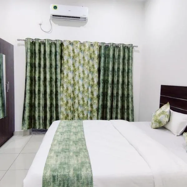 Suvarna Elite - Premium Apartment Hotel，位于Kadakola的酒店