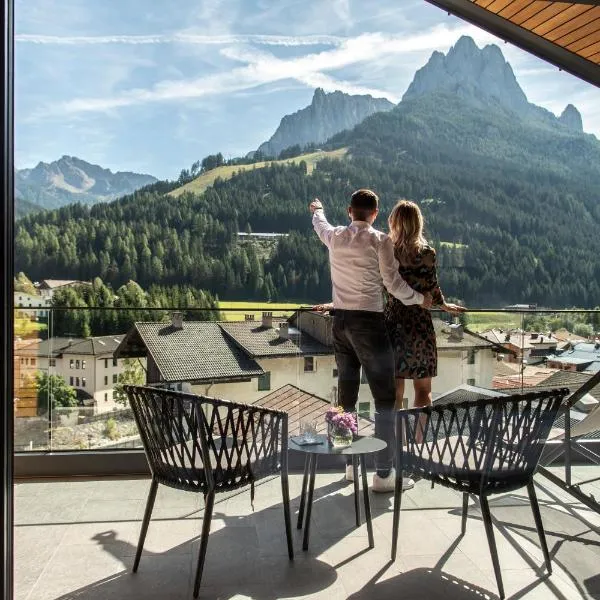 Hotel Ladinia Dolomites View，位于博萨迪法萨的酒店