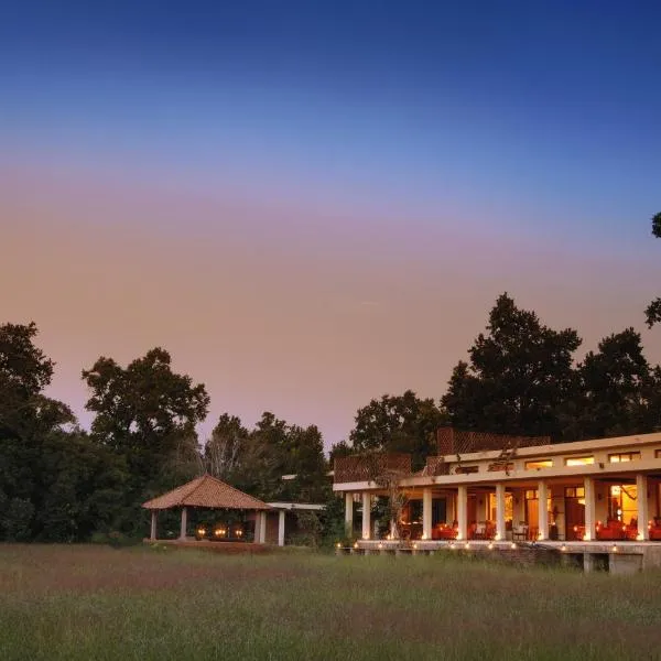 Mahua Kothi Bandhavgarh - A Taj Safari Lodge，位于Balhoun的酒店
