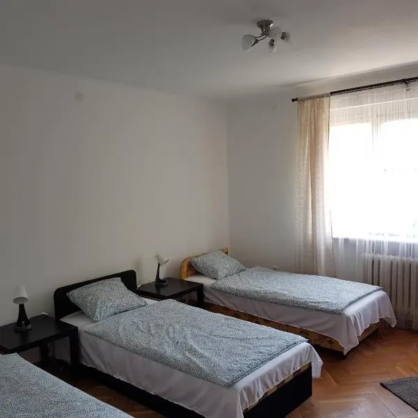 Kuckó Apartman Berente，位于Sajószentpéter的酒店