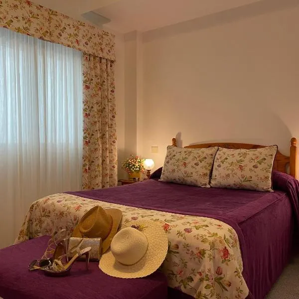 EmyCanarias Holiday Homes Vecindario，位于维辛达里奥的酒店