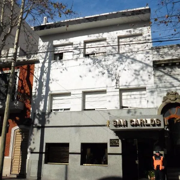 圣卡洛斯酒店，位于布宜诺斯艾利斯的酒店