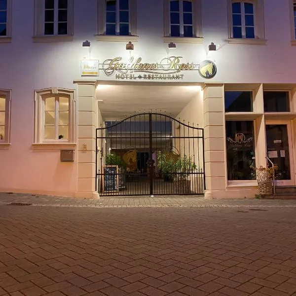 Hotel Restaurant Goldenes Ross，位于Ebertsheim的酒店