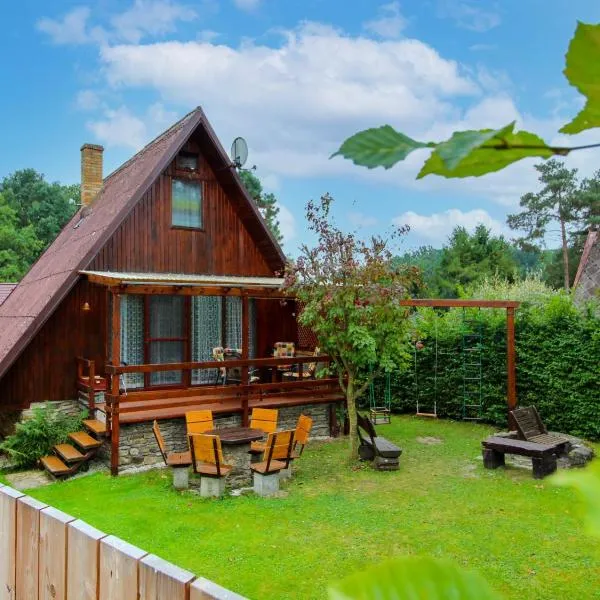 Chalet Dehtáře by Interhome，位于伏尔塔瓦河畔赫卢博卡的酒店