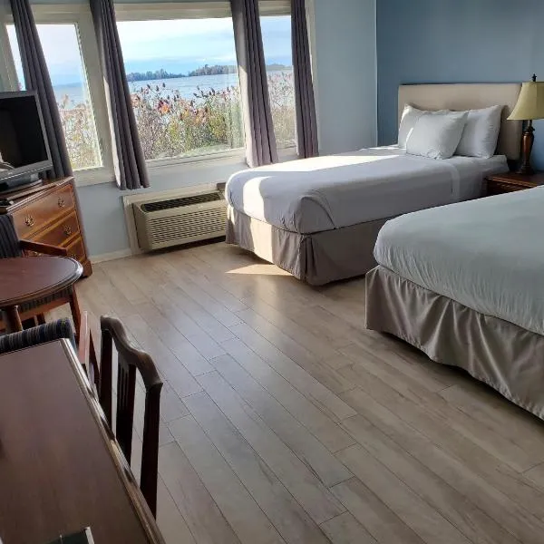 卡罗琳海滩汽车旅馆，位于Thessalon的酒店