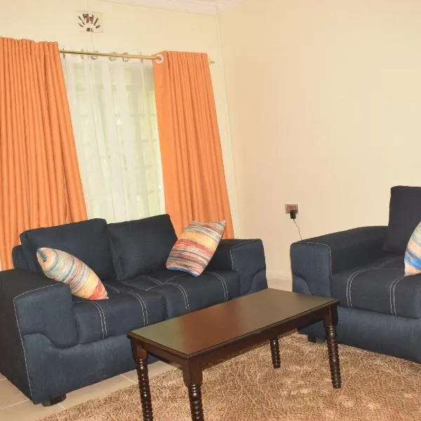 Stylish 2BR with Wi-Fi and secure parking，位于Kakamega的酒店