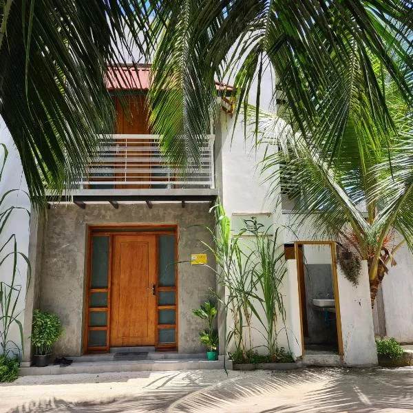 Dhooni Finolhu Guesthouse，位于Eydhafushi的酒店