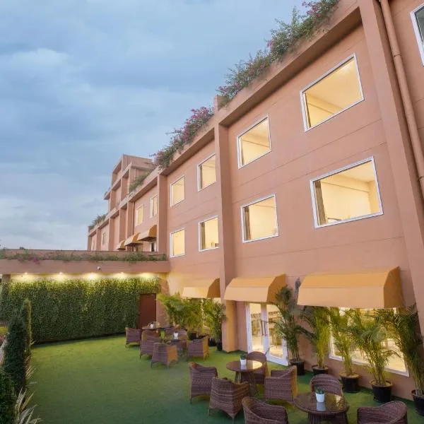 The Lalita Grand Mathura- Vrindavan，位于马图拉的酒店