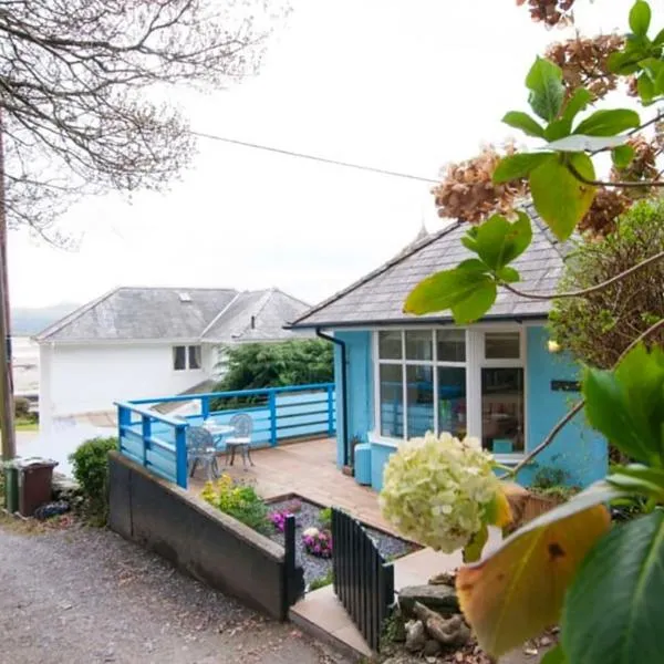 Kindly Light Beach House, Borth-y-Gest，位于Pistyll的酒店