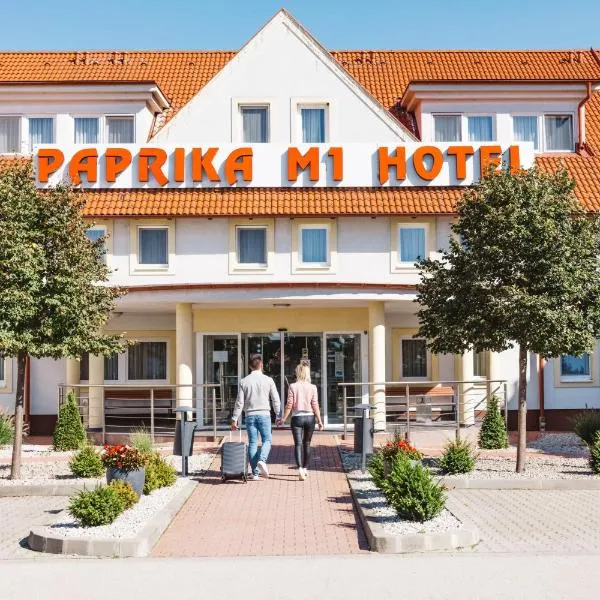 帕普丽卡M1酒店，位于Jánossomorja的酒店