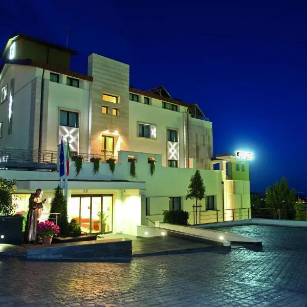 维托瑞亚酒店，位于圣马尔科因拉米斯的酒店