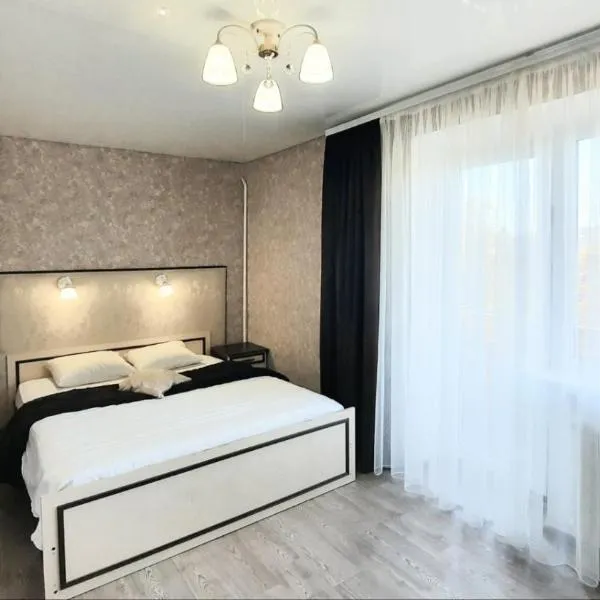 Двухкомнатная квартира 500м от моря ул Парковая отчетные док，位于切尔诺莫斯克的酒店