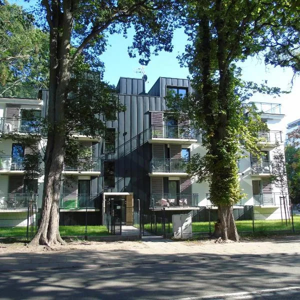Apartment mit Blick auf den Park - Apartament MARIW MATEJKI 17 z widokiem na park，位于斯维诺乌伊希切的酒店