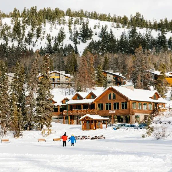 Pyramid Lake Lodge，位于贾斯珀的酒店