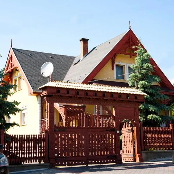 Kitti Panzió，位于Kistarcsa的酒店