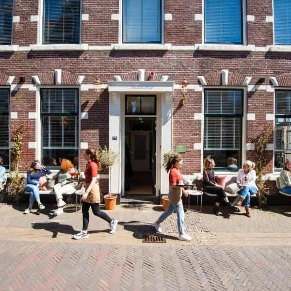 Boutique Hotel - de Stadsherberg Alphen，位于莱德多普的酒店