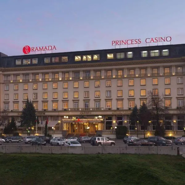 Ramada by Wyndham Plovdiv Trimontium，位于Voyvodinovo的酒店