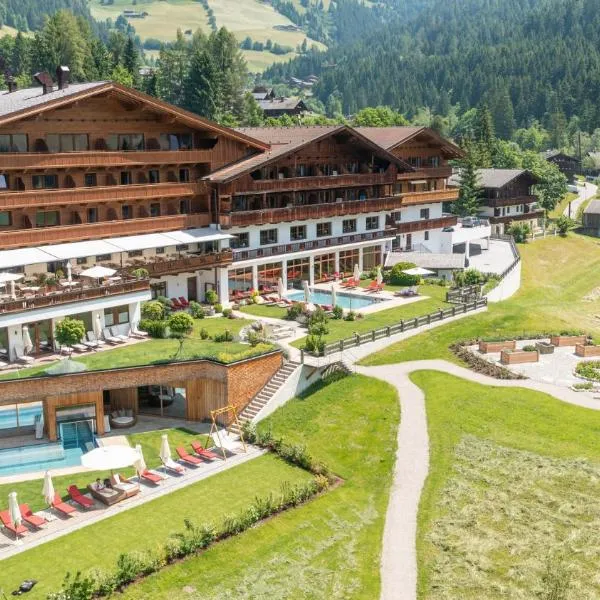 Alpbacherhof Mountain & Spa Resort，位于Radfeld的酒店