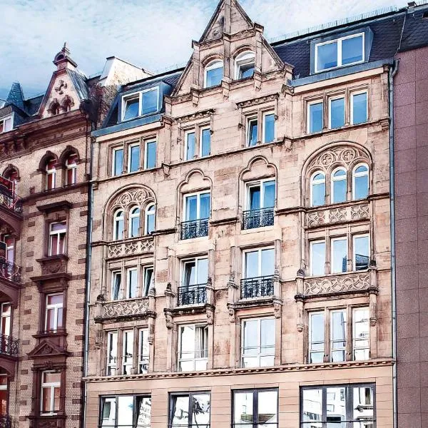 Five Elements Hostel and Capsules Frankfurt，位于美因河畔法兰克福的酒店