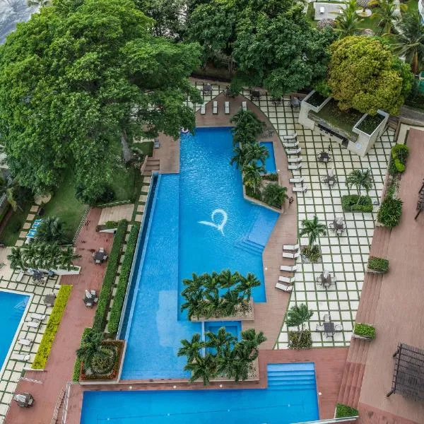 Luxury Apartment PH Bahia Resort, Playa Serena，位于新戈尔戈纳的酒店