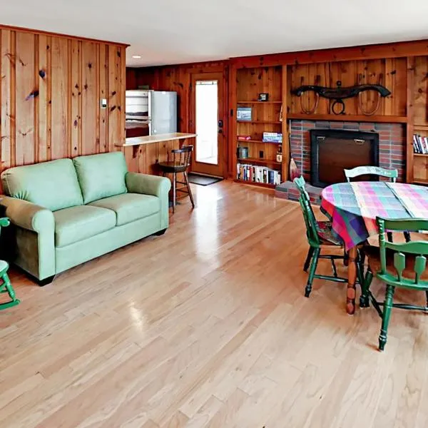 Pickerel Cove Cottage，位于马什皮的酒店
