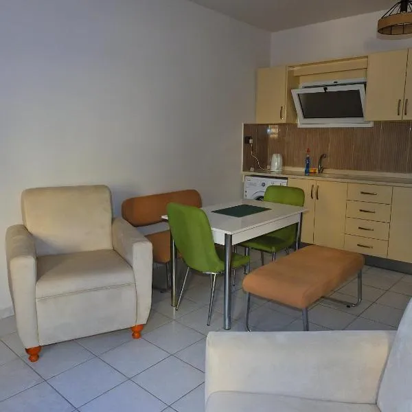 Ertunalp Apartment，位于Ayia Trias的酒店