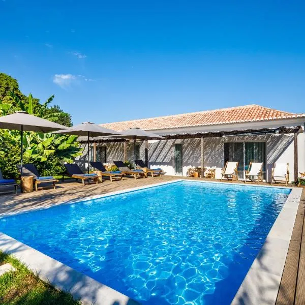 Abacatus Farmhouse，位于塔维拉的酒店