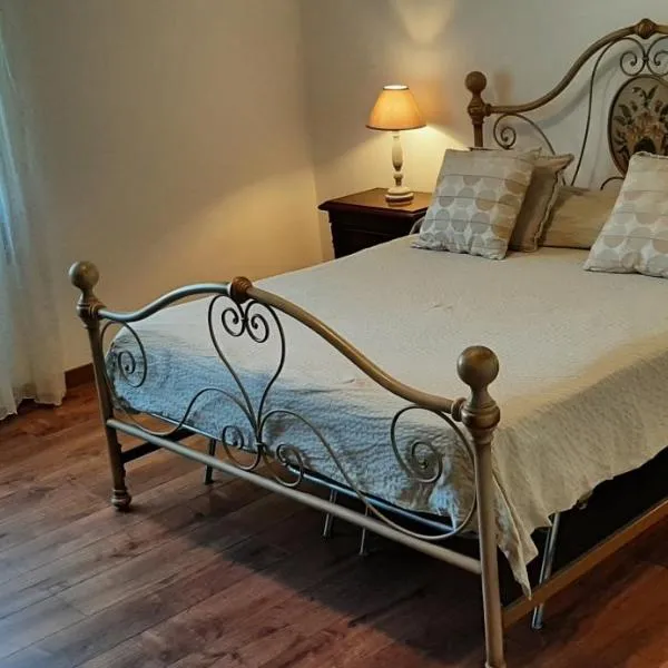 Casa Al Lago，位于博尔塞纳的酒店