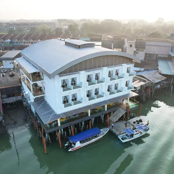 Hotel Le-Shore，位于Kampong Sungai Sembilang的酒店
