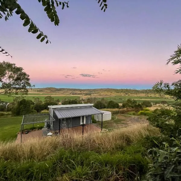 Kiambram Country Cottages，位于Gowrie Little Plain的酒店