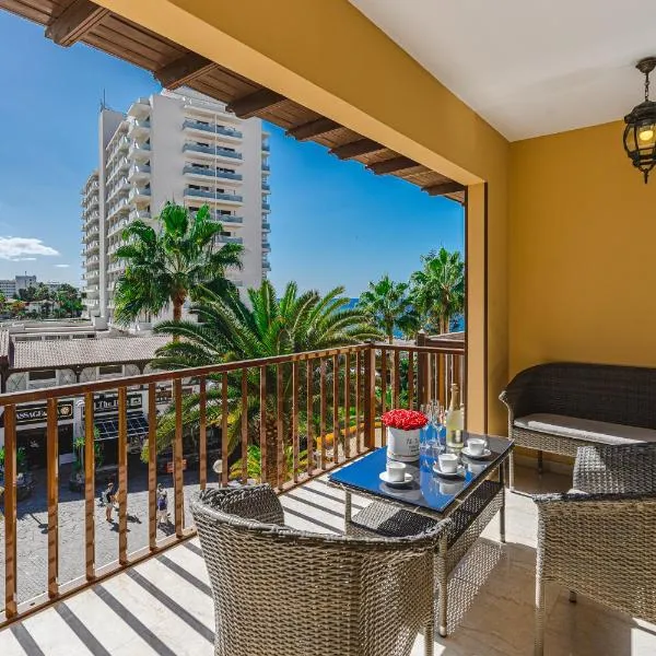 Amazing 3 bedroom apartment on the first line of the best Las Americas beach, air conditioner and terrace ocean view，位于美洲海滩的酒店