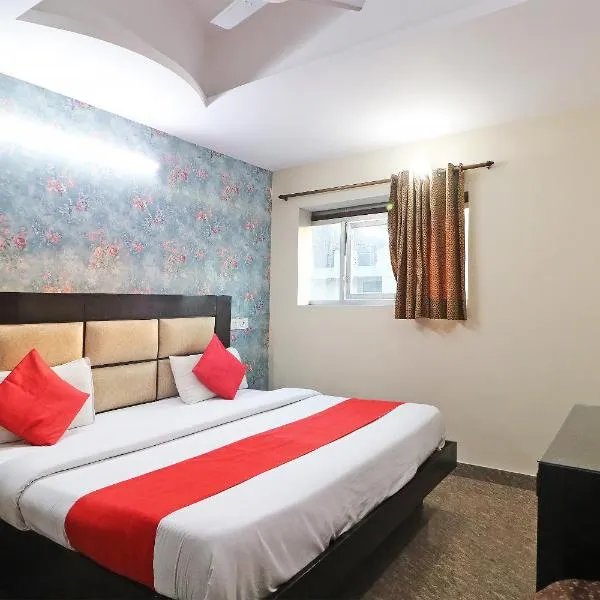 Hotel Westend Holiday Home 5 mint from Nizamuddin Railway Station，位于加济阿巴德的酒店