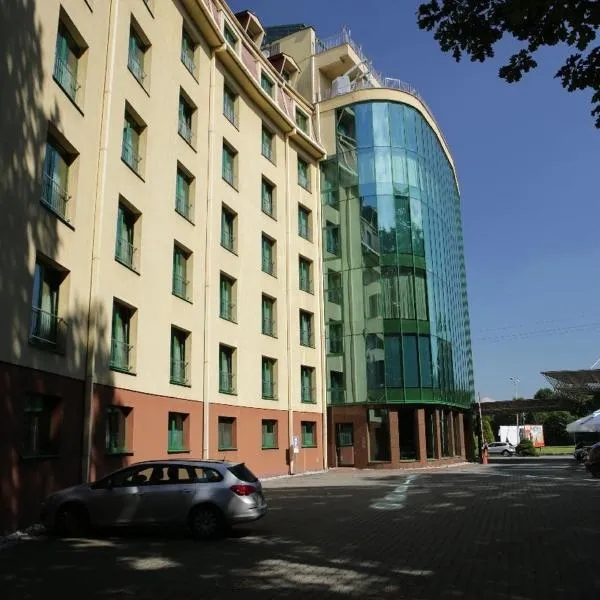 Park Hotel Diament Bielsko-Biała，位于别尔斯克-比亚拉的酒店