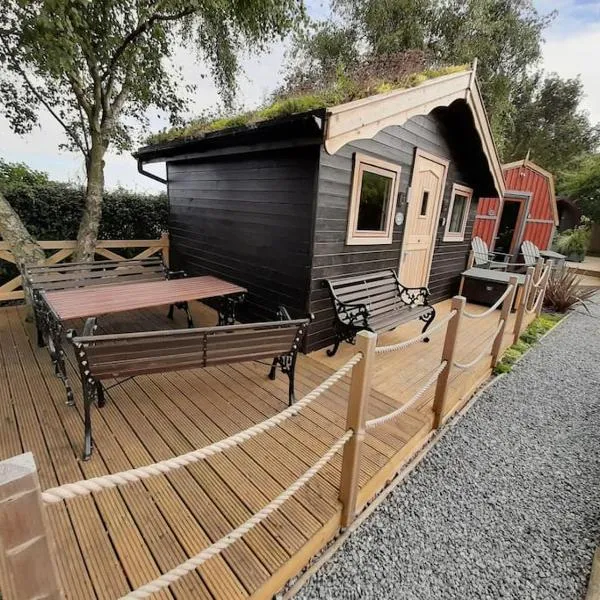 Seaways glamping, Silverbirch，位于Kirby Underdale的酒店