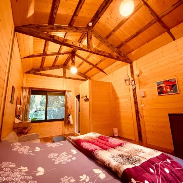 金皮雕工作室，位于Leye的酒店