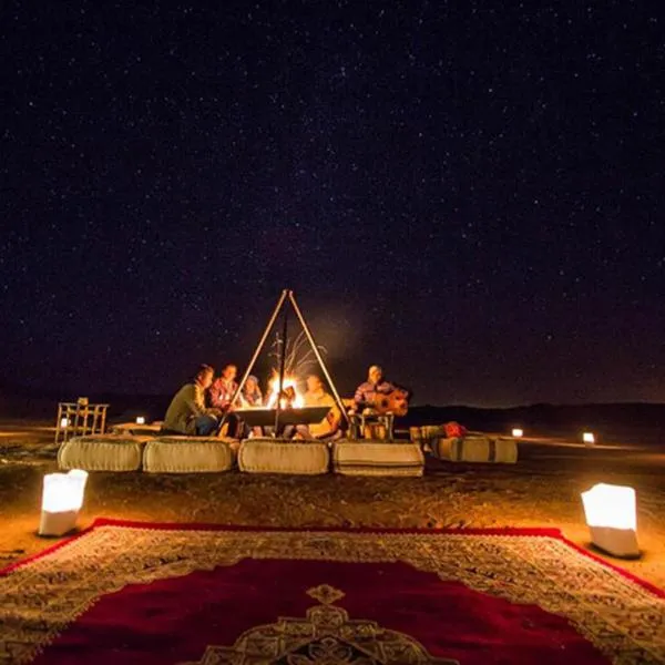 Sahara Relax Camps，位于扎古拉的酒店