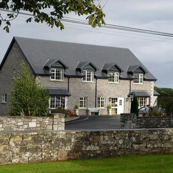 迈克尔林的庄园住宿加早餐旅馆，位于Ballynalty的酒店