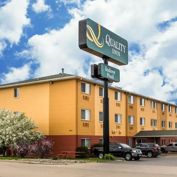 Quality Inn Dubuque on Hwy 20，位于East Dubuque的酒店