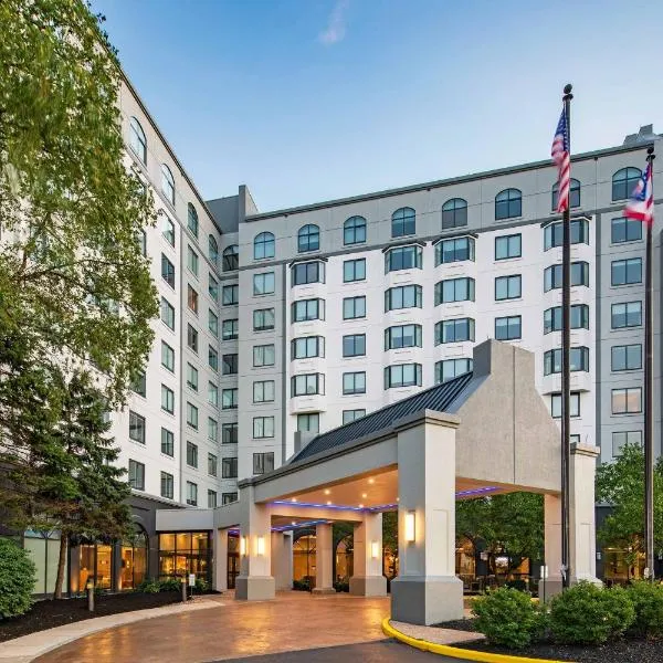 Sheraton Suites Columbus Worthington，位于Lewis Center的酒店