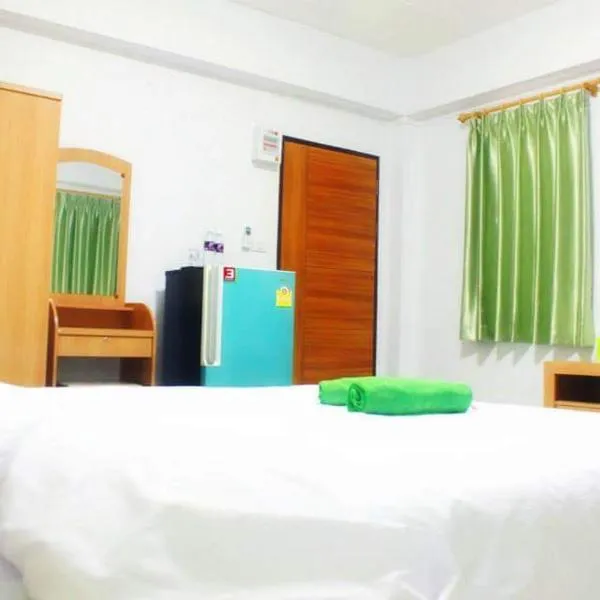 พีพีเพลส，位于Ban Lak Roi的酒店