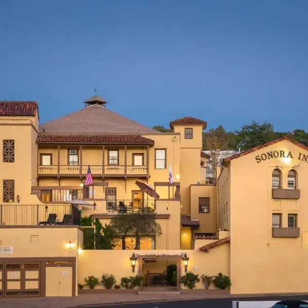 索诺拉历史旅馆，位于Sierra Village的酒店