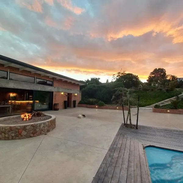 Fijnbosch Game Lodge Jeffreys Bay，位于Hankey的酒店